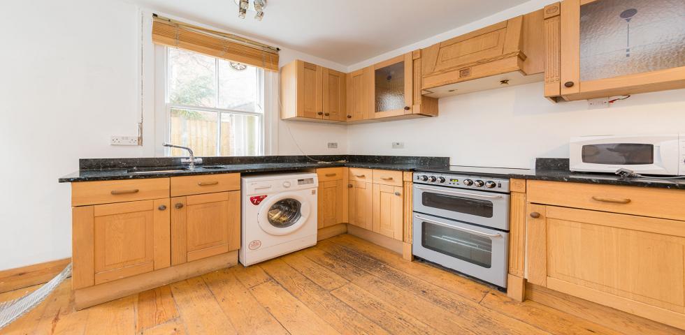 			UNDER OFFER , 4 Bedroom, 2 bath, 1 reception House			 Brewster Gardens, LADBROKE GROVE